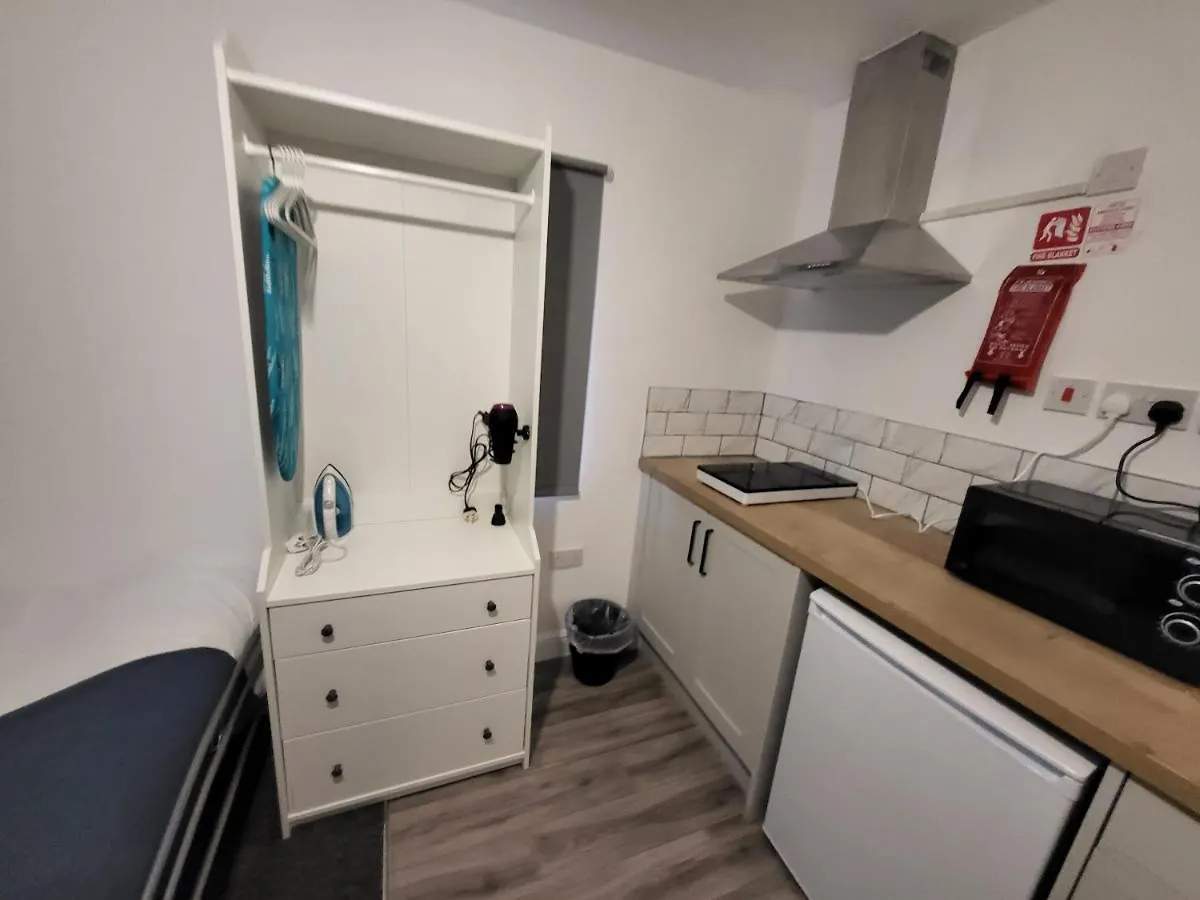 Premier Studios Nottingham - Tring Vale United Kingdom
