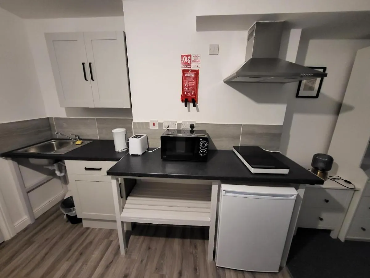 Premier Studios Nottingham - Tring Vale Aparthotel