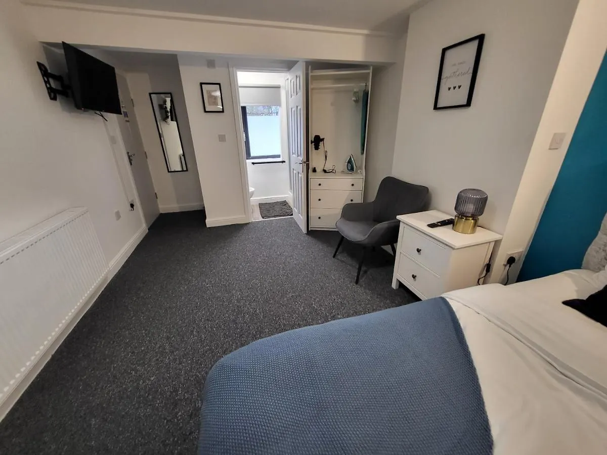 Premier Studios Nottingham - Tring Vale